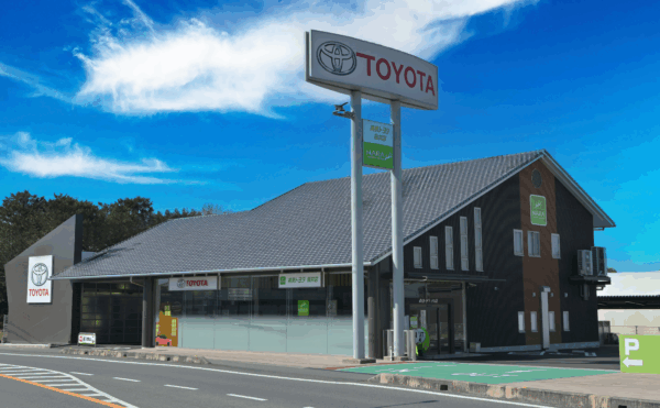 TOYOTAフォトショ　完成画像　（青空加工あり）